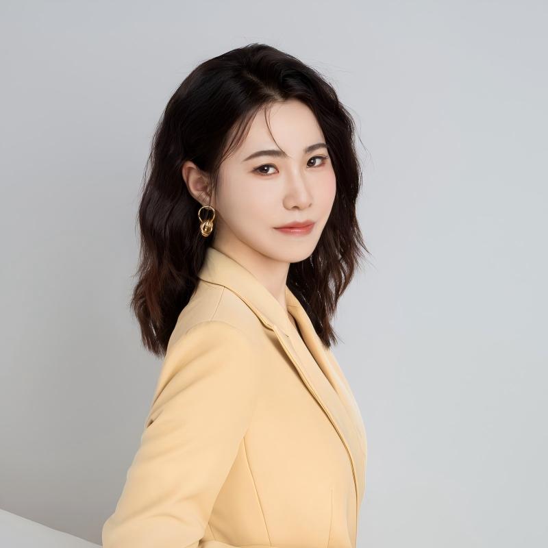 唐律师形象照